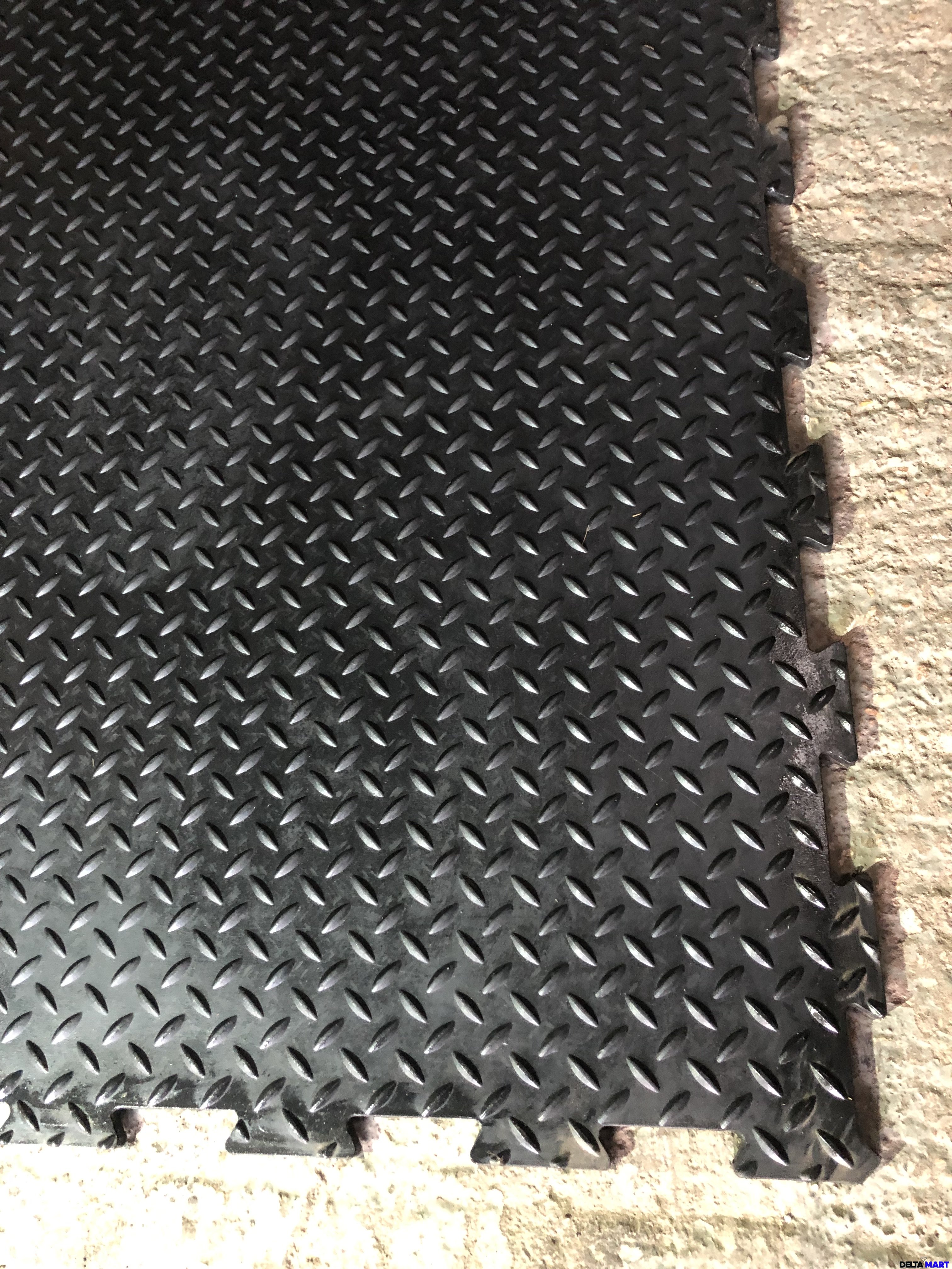 Interlocking Checker Plate design 1mx1mx12mm Rubber Stable Mats UK