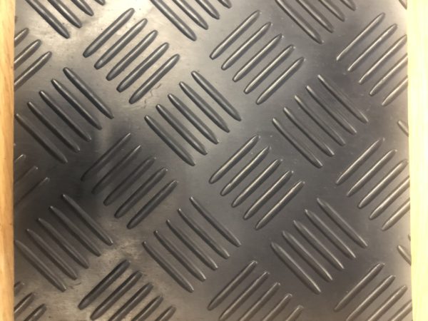 5 Bar Checker Rubber Flooring Rolls