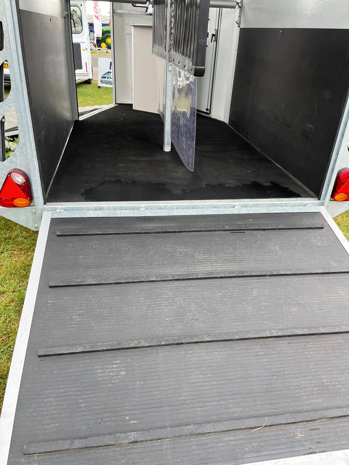 1Pair Mat Movers Tool, Heavy Duty Labor Saving Stall Mat
