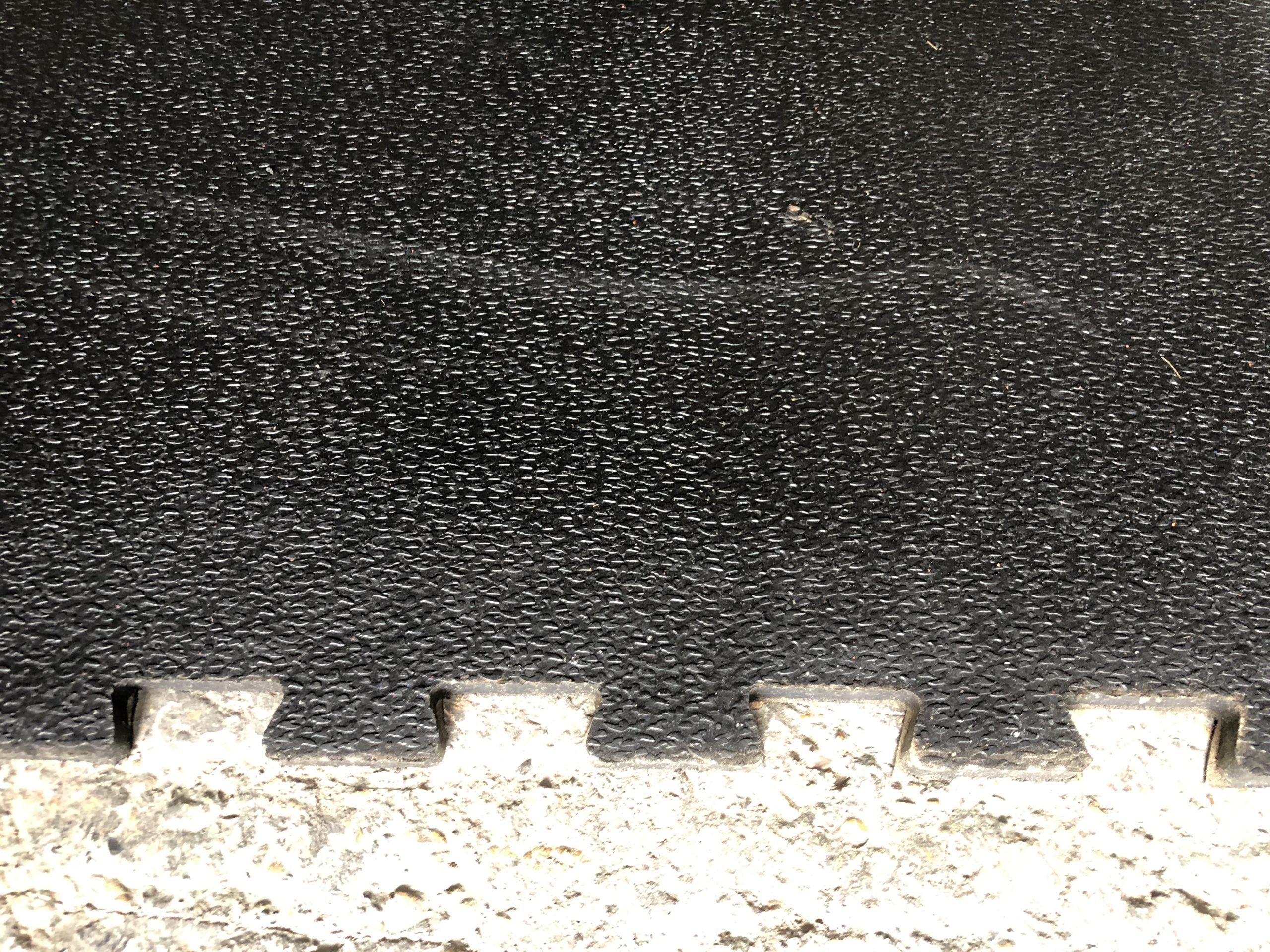 EDGE STRIP INTERLOCKING GYM MATS - Image 3