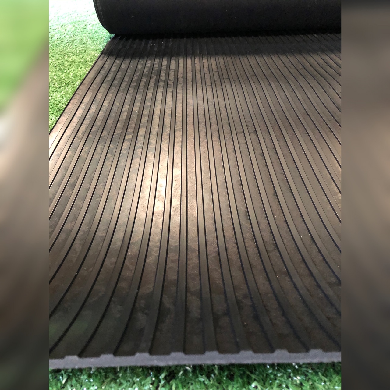 Wide Ribbed Rubber Flooring Rolls (Varies in Sizes) 1.2m wide x 5mm