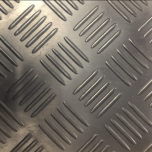 5 Bar Checker Rubber Flooring Rolls