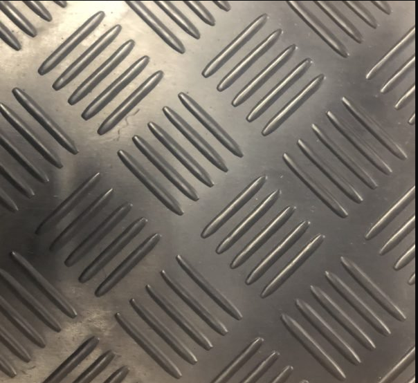5 Bar Checker Rubber Flooring Rolls