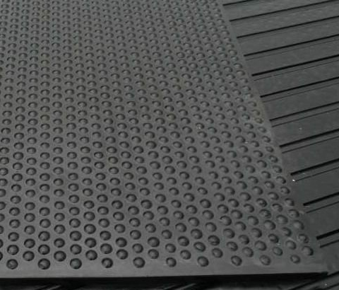 Bubble Top Rubber Stable Mat 6’x4’ | Heavy-Duty Horse Flooring - Image 3