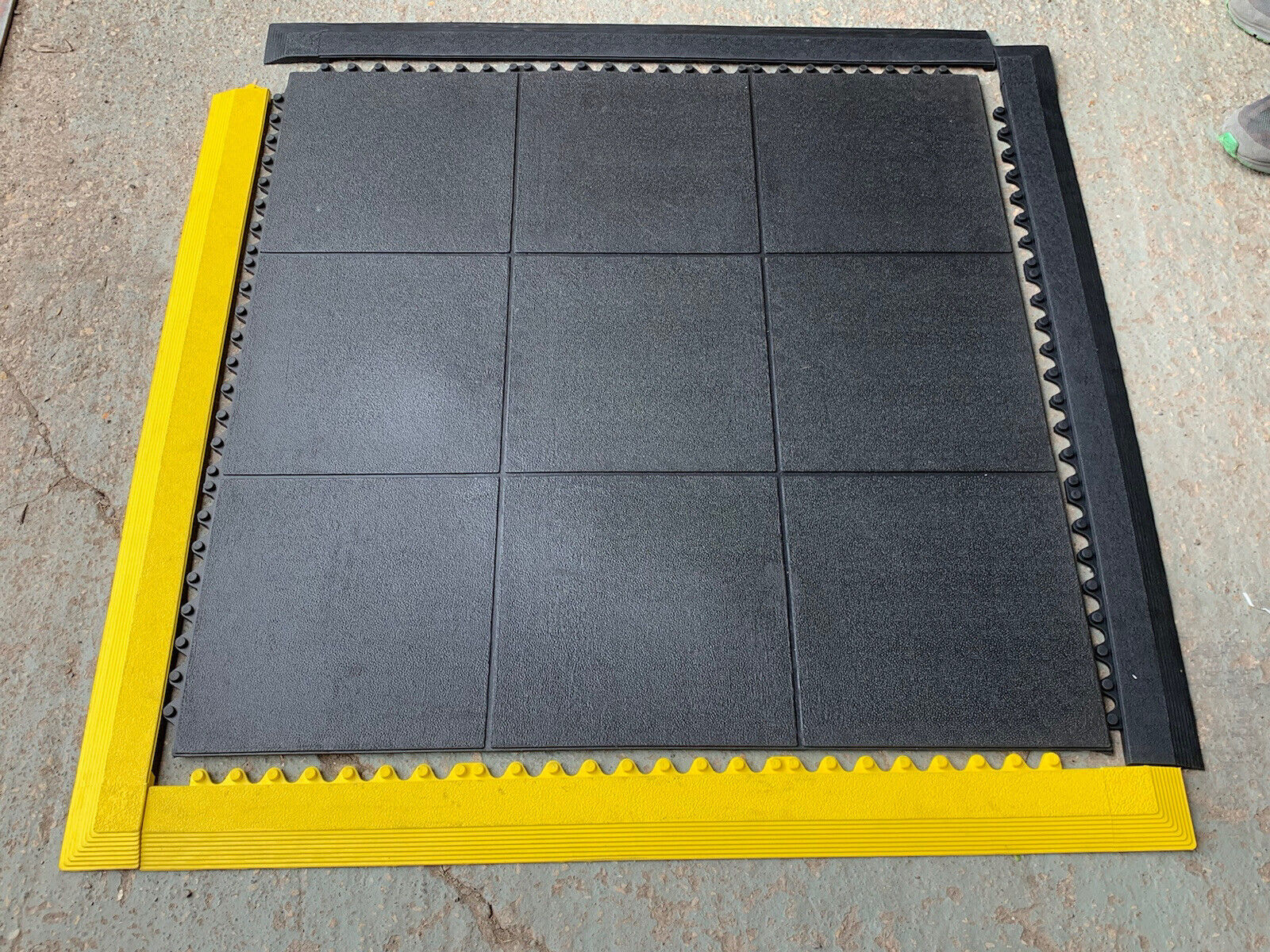 Rubber Interlocking Gym Mats 3ftx3ft x16mm and edging - Image 14